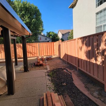 High Quality Fence - Beautiful redwood fence. - Fences & Gates Near Me - Manteca, California High Quality Fence - Beautiful redwood fence. - Fences & Gates Near Me - Manteca, California