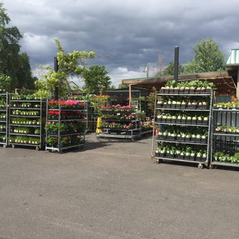 Grange - Pet Stores Near Me - Central Point, Oregon