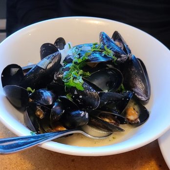 Le Baratin - French Near Me - Toronto, Ontario