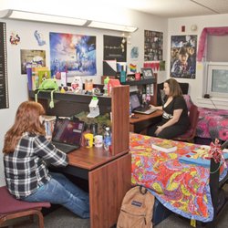 FLS International Chestnut Hill - Dorm room