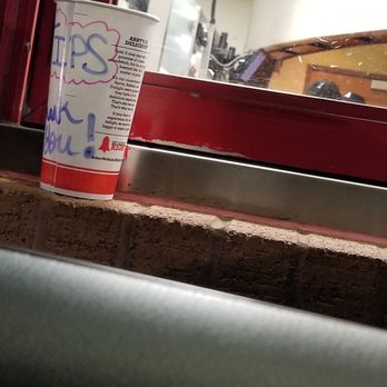 Arby's - I wasnt aware this restaurant was soliciting tips at their window - Fast Food Near Me - Nashville, Tennessee