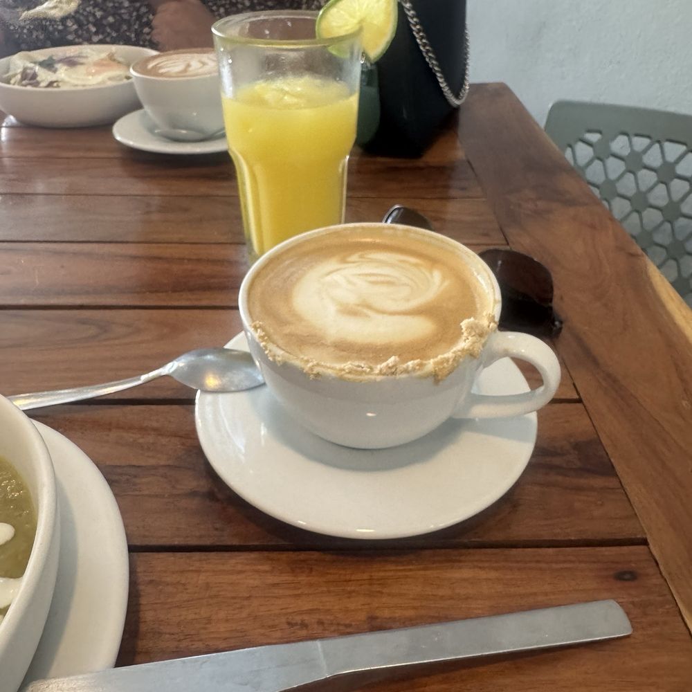 Cafeína - Orange juice and latte mazapán - Bakeries Near Me - Tulum, ROO Cafeína - Orange juice and latte mazapán - Bakeries Near Me - Tulum, ROO