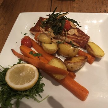 Pane e Vino - Lachs gegrillt 14,90€ - Italian Near Me - Monheim am Rhein, NW