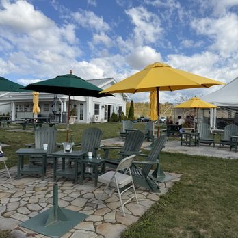 Boundary Breaks - Sitting area - Wine Tasting Room Near Me - Lodi, New York