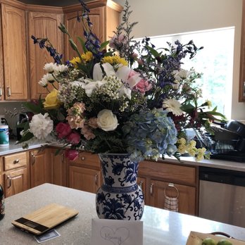 Flowers By Val - Florists Near Me - Fredericksburg, Virginia Flowers By Val - Florists Near Me - Fredericksburg, Virginia