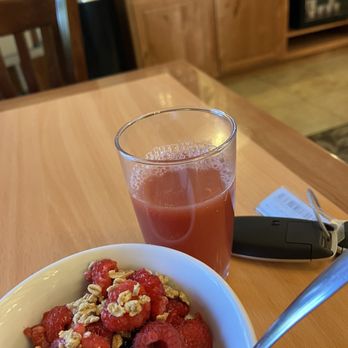 Best Western Tyrolean Lodge - Breakfast - Hotels Near Me - Ketchum, Idaho Best Western Tyrolean Lodge - Breakfast - Hotels Near Me - Ketchum, Idaho