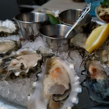 Herringbone Waikiki - Seafood Near Me - Honolulu, Hawaii