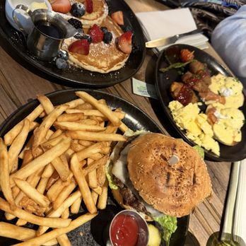 Olive & Hay - Burger, pancakes, salmon Eggs Benedict - Italian Near Me - Napa, California Olive & Hay - Burger, pancakes, salmon Eggs Benedict - Italian Near Me - Napa, California