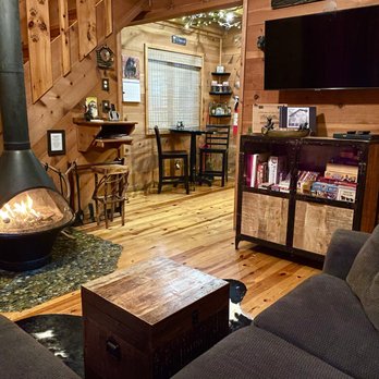 The Bear Affair Cabin - That funky little fireplace warms the entire cabin along with electric heat. 2024. - Vacation Rentals Near Me - Helen, Georgia The Bear Affair Cabin - That funky little fireplace warms the entire cabin along with electric heat. 2024. - Vacation Rentals Near Me - Helen, Georgia