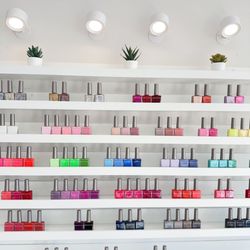 A Queen Nail Lounge
