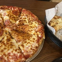 Lost Pizza - Pep thick crust with cheese sticks
