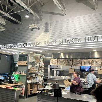 Shake Shack Franklin - Shake Shack - Burgers Near Me - Franklin, Tennessee Shake Shack Franklin - Shake Shack - Burgers Near Me - Franklin, Tennessee