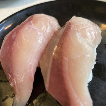 BittyFish Sushi - Hamachi Nigiri - Conveyor Belt Sushi Near Me - Lynnwood, Washington