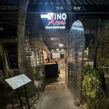 Vino Aromi - The inviting exterior of Vino Aromi. - Italian Near Me - Las Vegas, Nevada Vino Aromi - The inviting exterior of Vino Aromi. - Italian Near Me - Las Vegas, Nevada