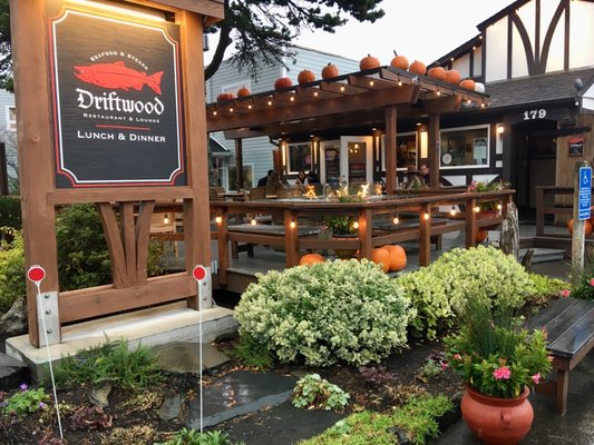 Driftwood Restaurant & Lounge by null