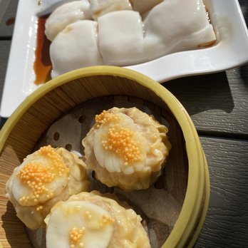 Dragon Beaux - Shrimp Rice Crepe Roll (top) and Jumbo Scallop Shiu Mai (bottom) - Dim Sum Near Me - San Francisco, California Dragon Beaux - Shrimp Rice Crepe Roll (top) and Jumbo Scallop Shiu Mai (bottom) - Dim Sum Near Me - San Francisco, California