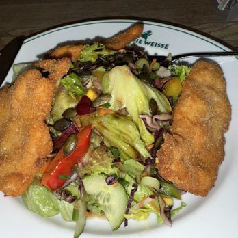 Die Weisse - Chicken schnitzel salad - Brewpubs Near Me - Salzburg, 5 Die Weisse - Chicken schnitzel salad - Brewpubs Near Me - Salzburg, 5