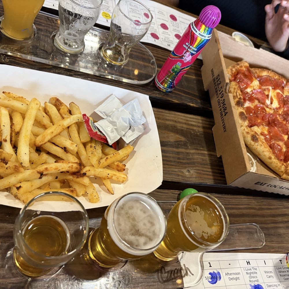 Suds Monkey Kitchen & Brewery Dripping Springs - Brewpubs Near Me - Austin, Texas