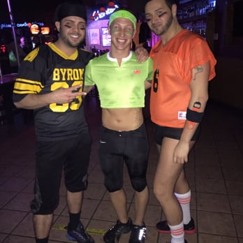 Charlie's Chicago - Hot boys work behind the bar and usually strip down to undies during after hours - Gay Bars Near Me - Chicago, Illinois