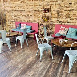Downtown Fruit Passion - Seating