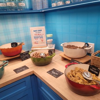 Woofpak Bakery - Pet Stores Near Me - San Diego, California Woofpak Bakery - Pet Stores Near Me - San Diego, California