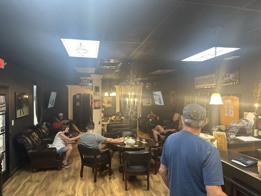 Hot Spot Vape & Smoke, Tullahoma, TN 37388, US - MapQuest