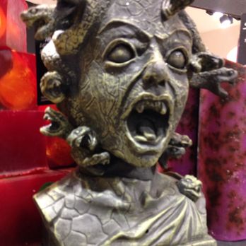 Lush Fresh Handmade Cosmetics - Cosmetics & Beauty Supply Near Me - Birmingham, XWM