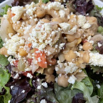 Ryan William Vineyard - Lunch salad - Wine Tasting Room Near Me - Burdett, New York