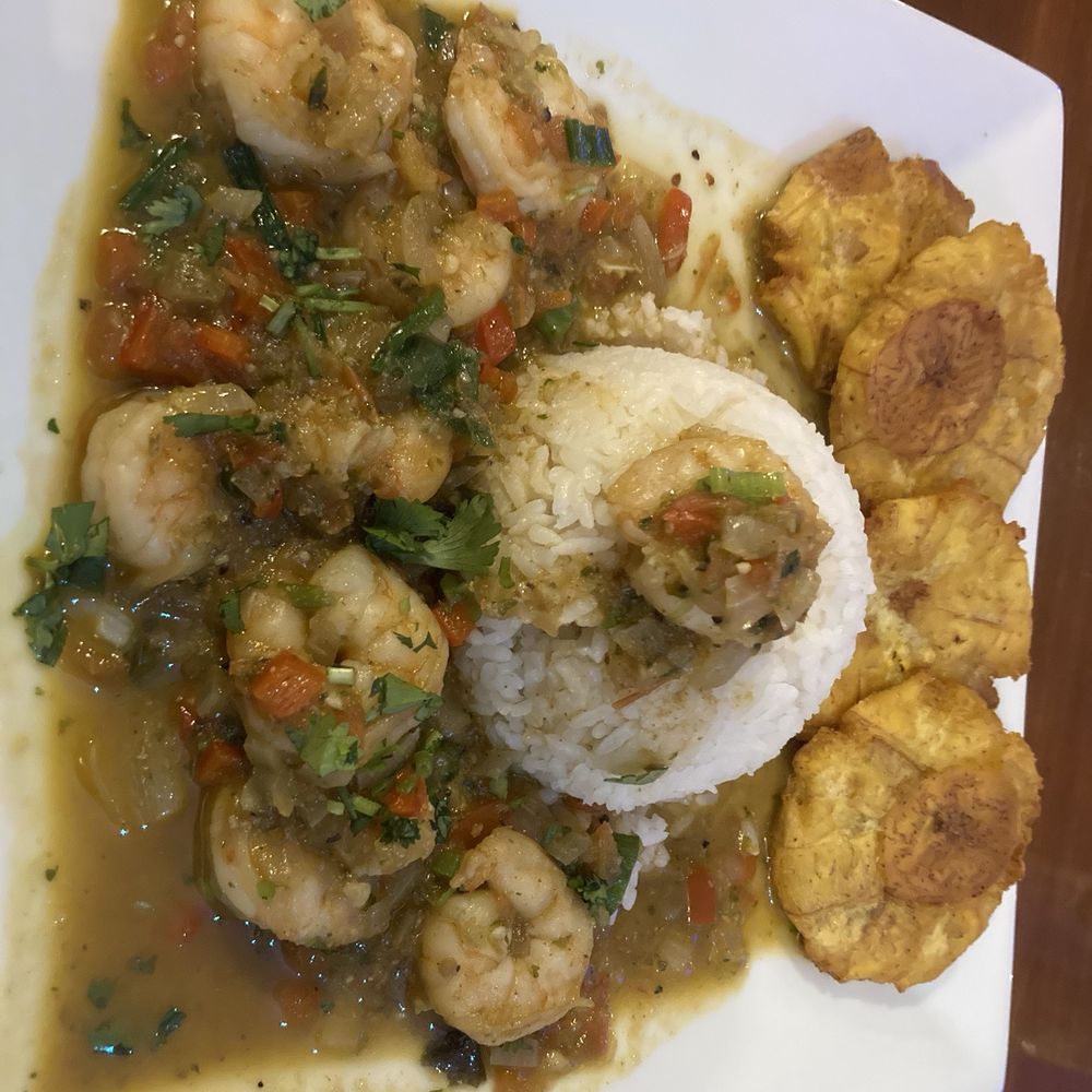 Patrona Restaurant Bar & Lounge - Camarones al Ajillo - Colombian Near Me - Pawtucket, Rhode Island