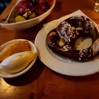 Cafe Katja - German Near Me - New York, New York