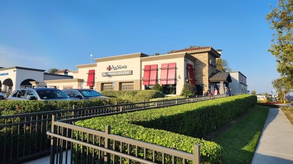 Applebee's Grill + Bar by null