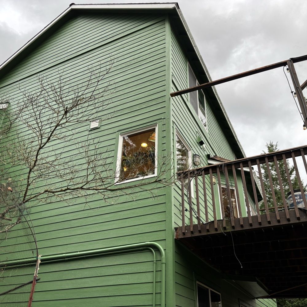 KVN Construction - North and west side of the house looking up. All the siding and painting they did great work guys. - Roofing Near Me - Portland, Oregon KVN Construction - North and west side of the house looking up. All the siding and painting they did great work guys. - Roofing Near Me - Portland, Oregon