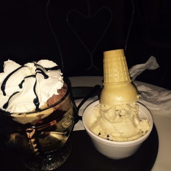 Alethea's Chocolates - Cookie dough icecream and a Peanut Butter Sundae - Desserts Near Me - Williamsville, New York