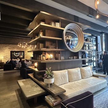 Thompson Chicago - Lobby - Hotels Near Me - Chicago, Illinois