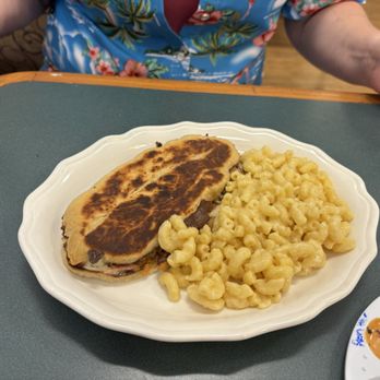 The Quail Shack - Quban Sandwhich with Mac & Cheese - Sandwiches Near Me - Cleburne, Texas The Quail Shack - Quban Sandwhich with Mac & Cheese - Sandwiches Near Me - Cleburne, Texas