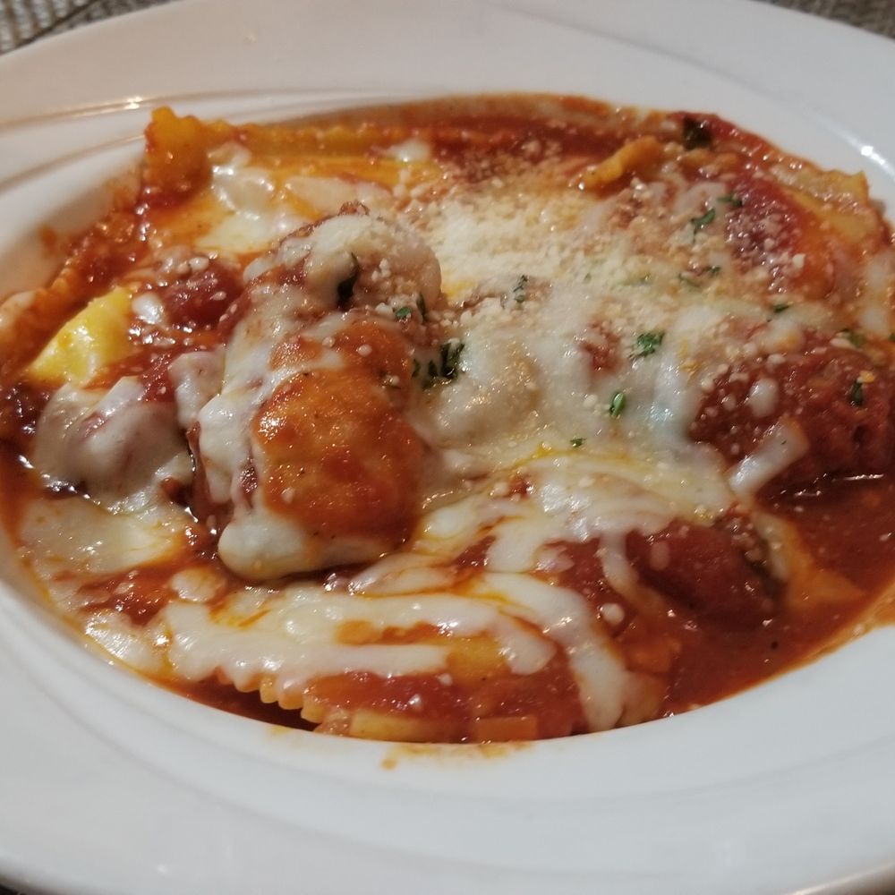 Joseph Tambellini Restaurant - Cheese ravioli (split plate) - Italian Near Me - Pittsburgh, Pennsylvania Joseph Tambellini Restaurant - Cheese ravioli (split plate) - Italian Near Me - Pittsburgh, Pennsylvania