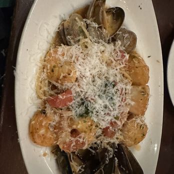 Il Fornaio - Linguine Mare Chiaro - Italian Near Me - Coronado, California Il Fornaio - Linguine Mare Chiaro - Italian Near Me - Coronado, California