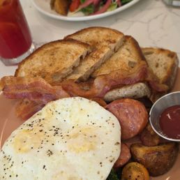Big Brekkie & Salmon Benedict