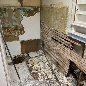 JB Remodeling - Demo bathroom walls - Painters Near Me - Seattle, Washington JB Remodeling - Demo bathroom walls - Painters Near Me - Seattle, Washington