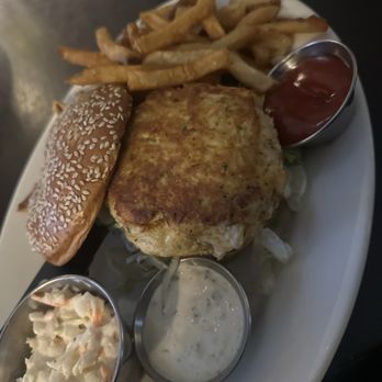 Wildfire - Lump Crab Cake Sandwich - American Near Me - Lincolnshire, Illinois