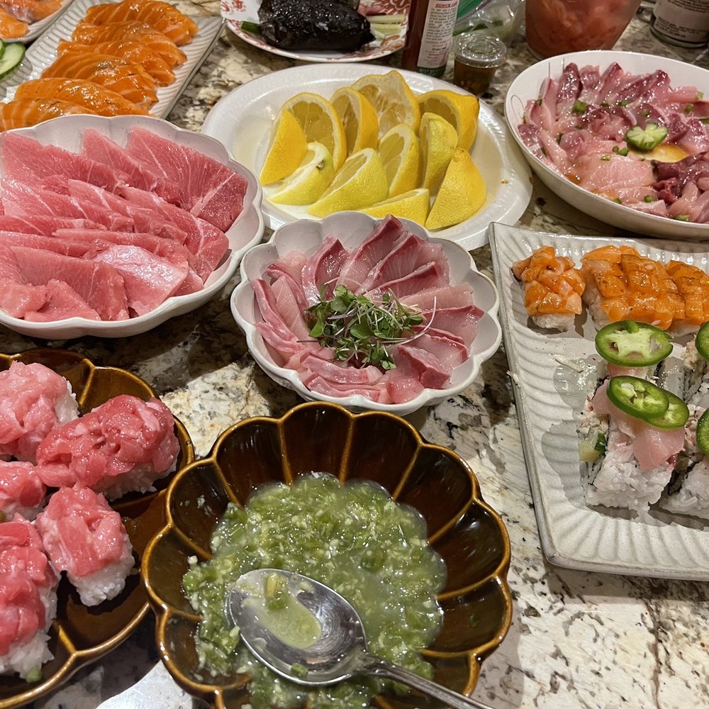D&D SEAFOOD - Dinner spread (had trouble cutting the toro thin enough for nigiri...) - Seafood Markets Near Me - Westminster, California