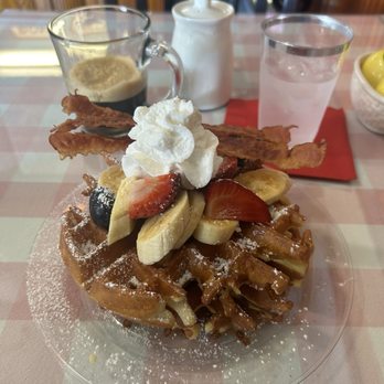 Paul's Place - Belgian waffles - Breakfast & Brunch Near Me - Hilo, Hawaii Paul's Place - Belgian waffles - Breakfast & Brunch Near Me - Hilo, Hawaii