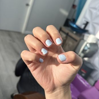 Chic Nails Bar - Flower petals - Nail Salons Near Me - Bellflower, California