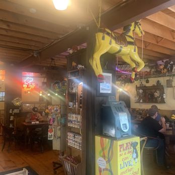 Buddy Lou's Eats Drinks & Antiques - Interior - New American Near Me - Hancock, Maryland