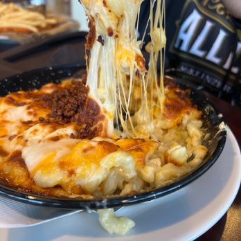 Wai Oli iCafe & Lounge - Bacon Mac'N Cheese - Breakfast & Brunch Near Me - Hilo, Hawaii