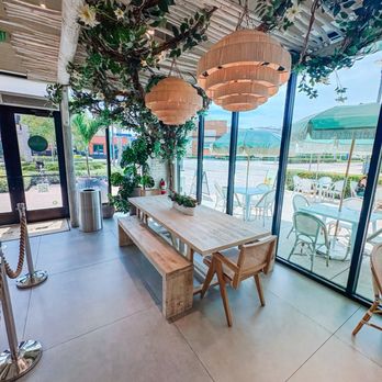 Pura Vida Miami - Interior Elegant Decor - Breakfast & Brunch Near Me - Dania Beach, Florida Pura Vida Miami - Interior Elegant Decor - Breakfast & Brunch Near Me - Dania Beach, Florida