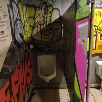 Lefty's - Men's Room - Dive Bars Near Me - Pittsburgh, Pennsylvania