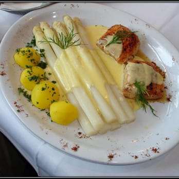 La Steakeria - Spargel-Saison - Italian Near Me - Berlin, BE