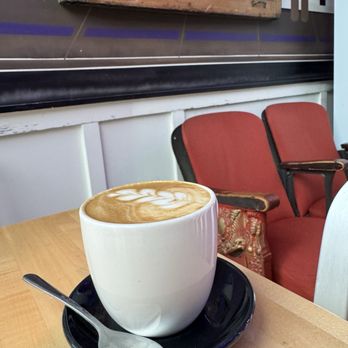 Standing Passengers - Flat white - Coffee & Tea Near Me - Chicago, Illinois