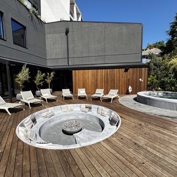 Cascada - Fire pits and hot tub - Hotels Near Me - Portland, Oregon Cascada - Fire pits and hot tub - Hotels Near Me - Portland, Oregon